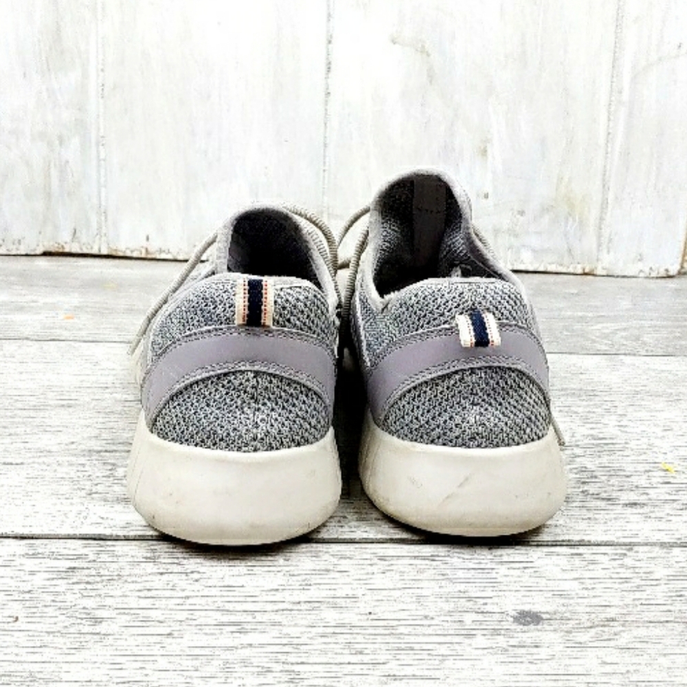 Ellen Degeneres Havala Grey Fabric Leathr Sneaker - Picture 7 of 8